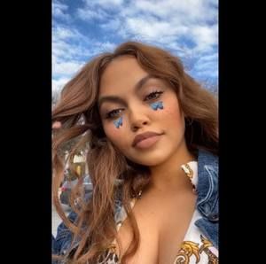 Meet your Posher, Annalise